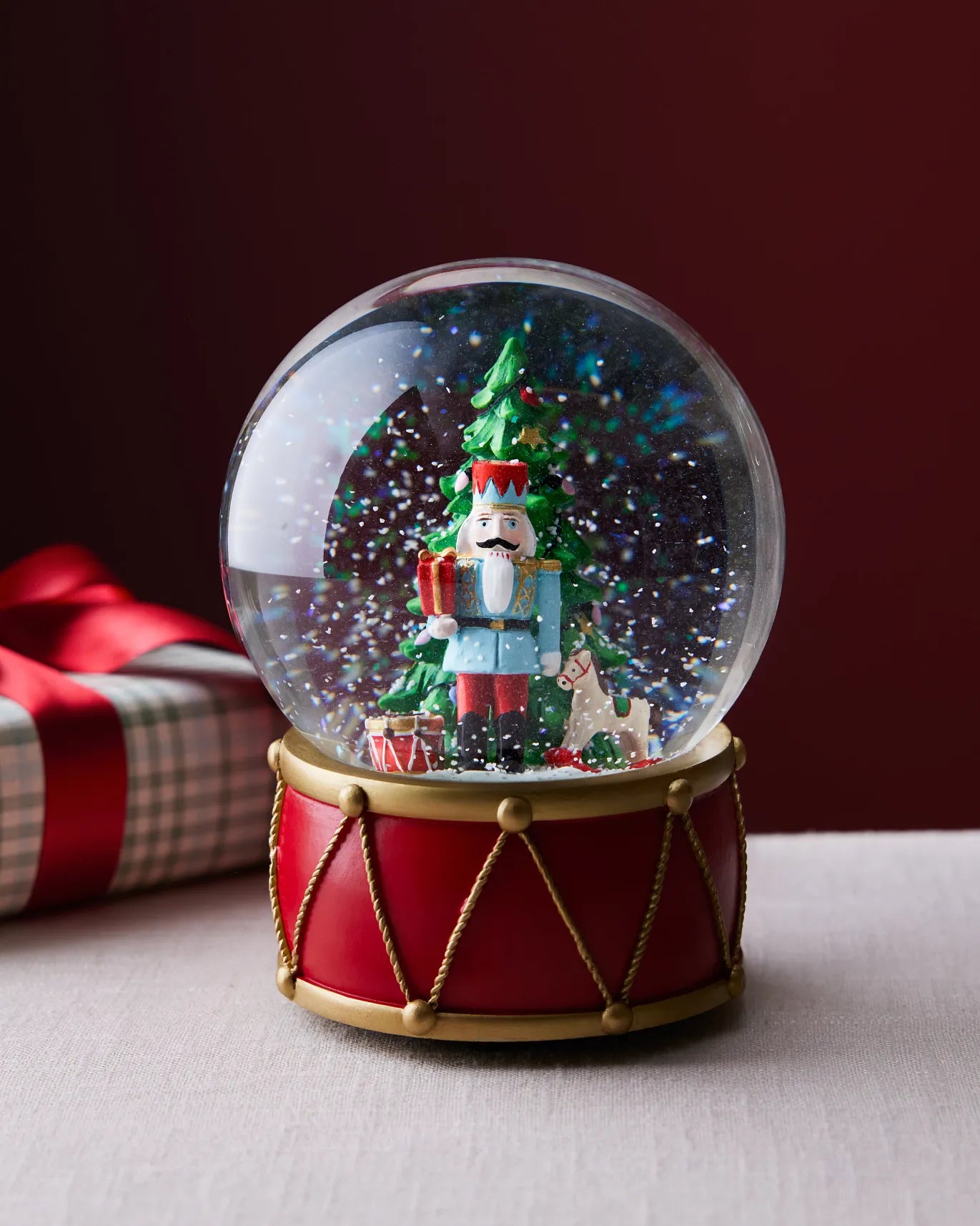 Christmas Moments Musical Snow Globes