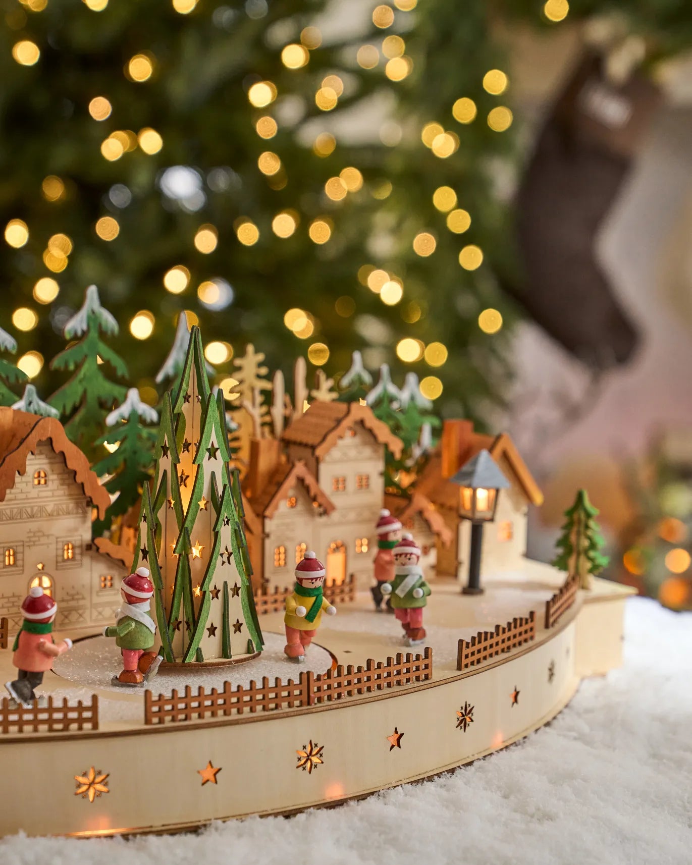 Lit Wooden Animated Scenes