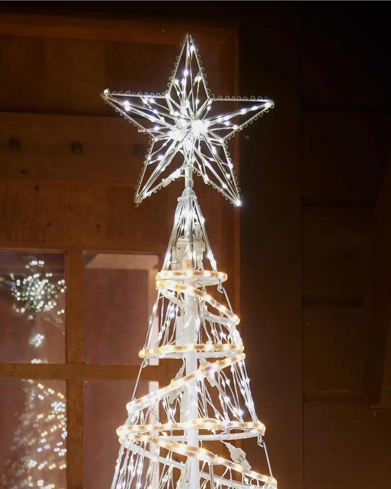 Outdoor Lit Spiral Ribbon Tree