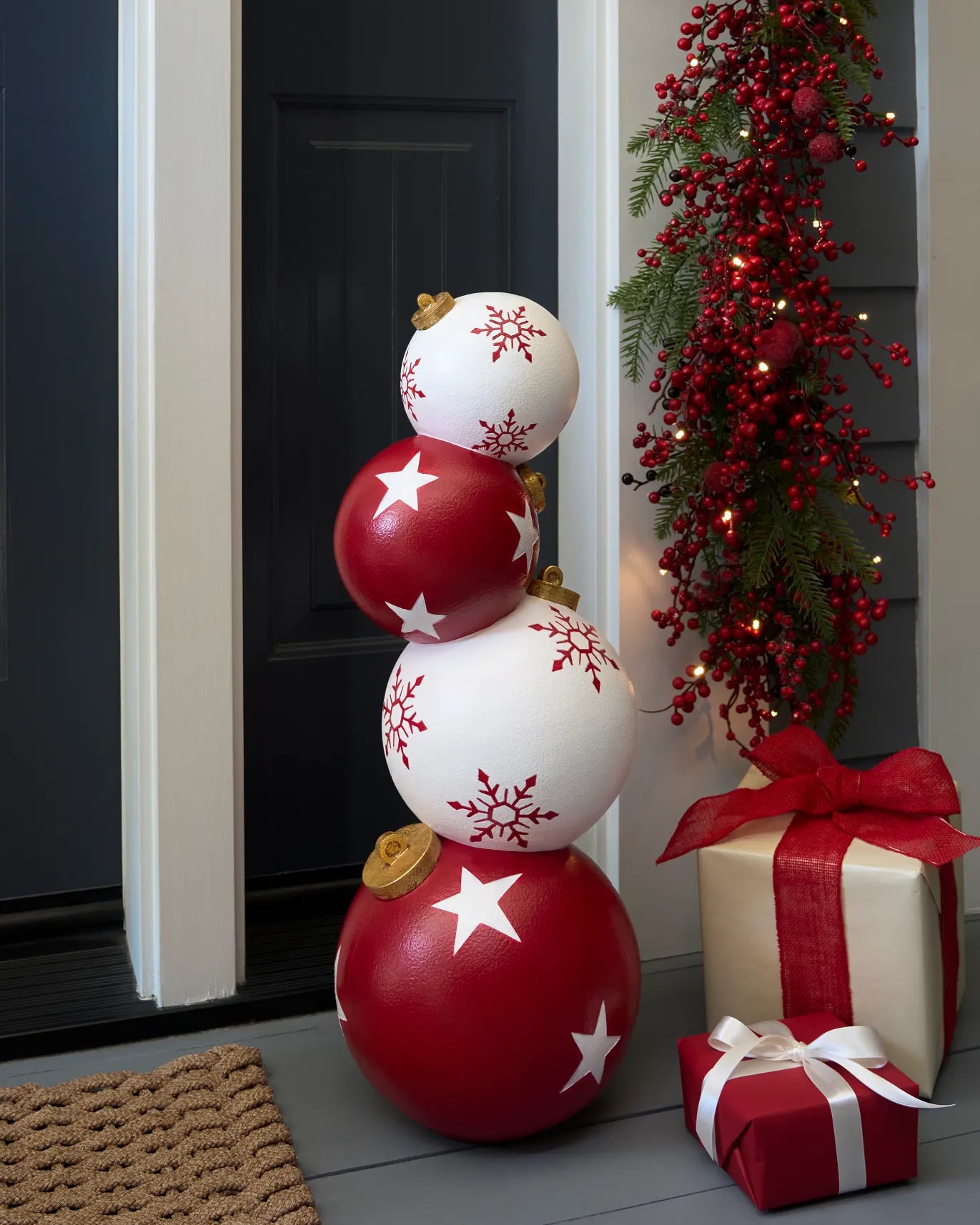 Outdoor Stacked Christmas Ornaments
